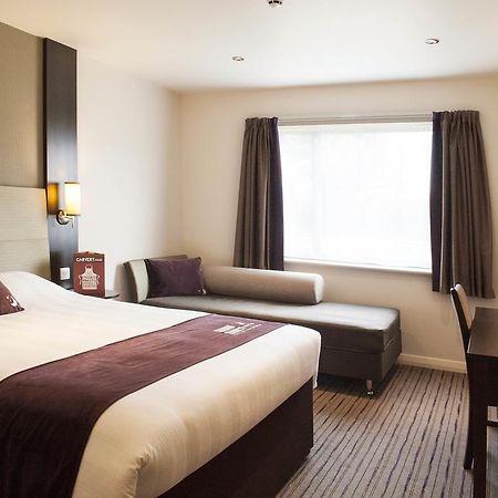 Premier Inn Чічестер Екстер'єр фото